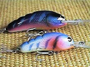 What a pair of beauties!! If it's Bass your chasing these are the guys. Covering the 10 - 20 feet range, they'll seek out any hungry Bass amongst structure or mega-bass sitting on the thermocline in impoundments. The broader bibs help to stop weed and stick tangles, saving your precious lures. 